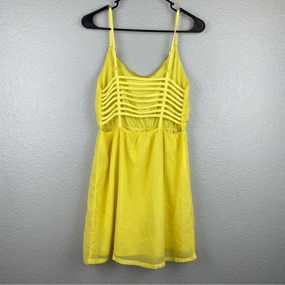 Derek Heart Womens Scoop Neck Sleeveless Fit & Flare Dress Yellow Medium - Picture 4 of 6